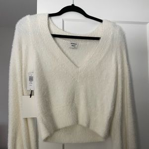 Aritzia sweater